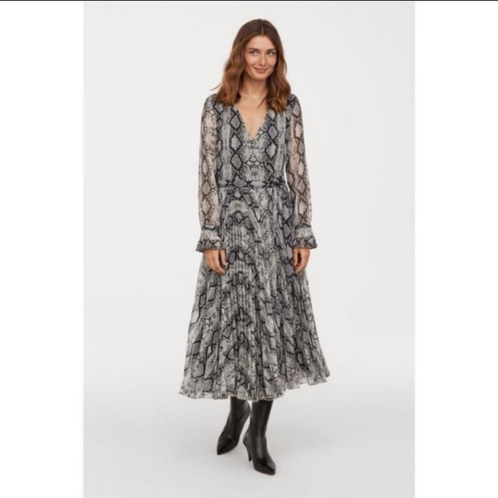 RESERVED .H&M TREND Conscious Midi SNAKESKIN PATTERNED Wrap Pleated Dress Size 8 - Picture 5 of 13